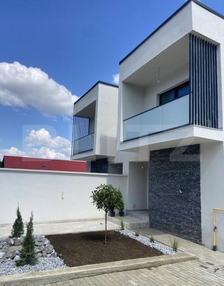 Duplex cu 4 camere cu Canalizare în Hlincea