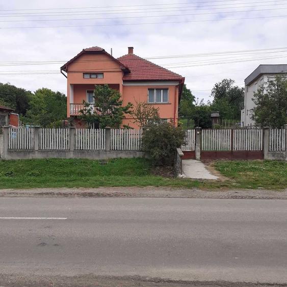 Casă cu 3 camere în Viile Satu Mare