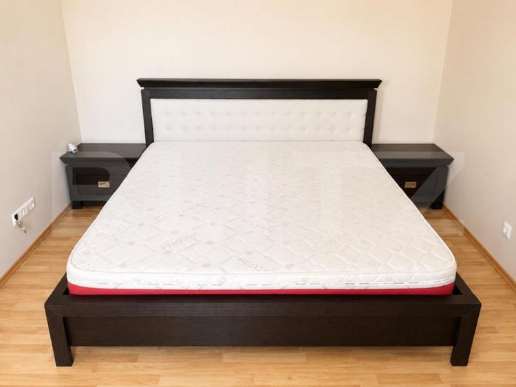 Apartament cu 3 camere semidecomandat în Independenței