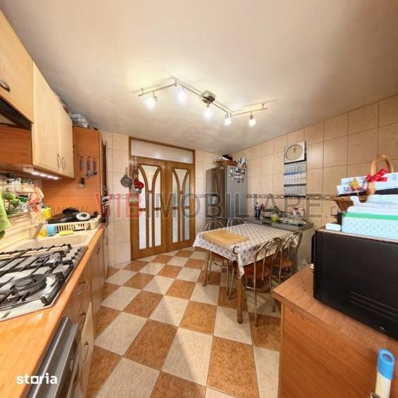 Apartament cu 4 camere decomandat, mobilat în 13 Septembrie