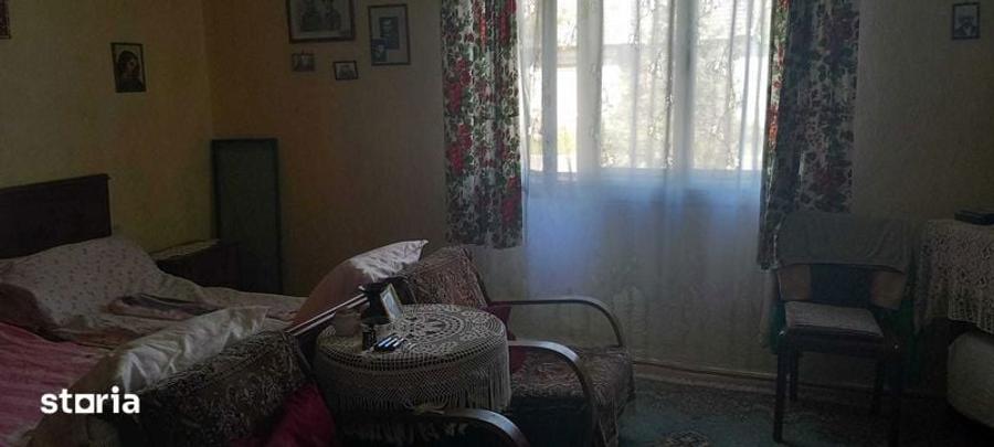 Proprietar vand casa cu teren 2.200 mp in sat Pescari (jud. Arad) - 6