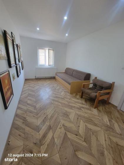 Apartament cu 3 camere decomandat în Micro 3