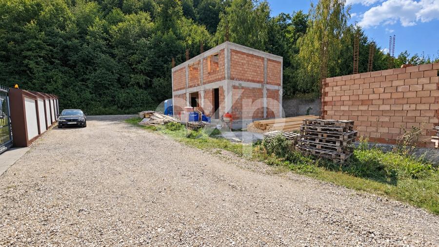 Casă individuală cu 4 camere cu Canalizare în Bunloc