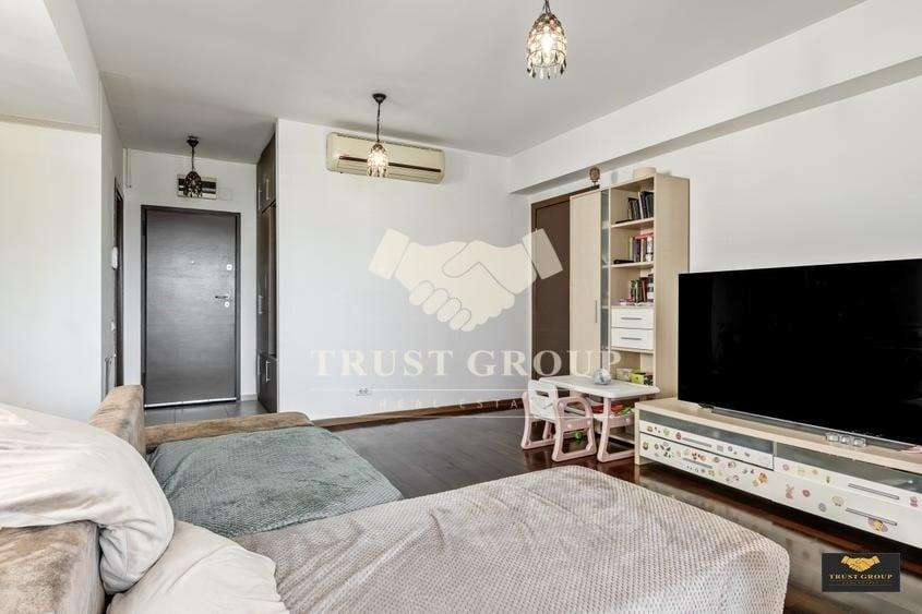 Apartament cu 3 camere semidecomandat, mobilat în Titulescu