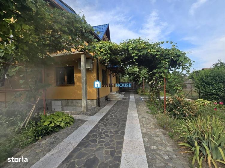 Casă cu 4 camere în Sâmbăta de Jos