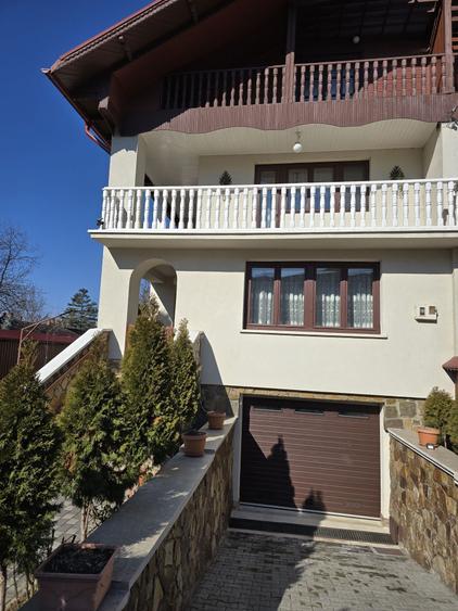 Casă cu 4 camere în Românești
