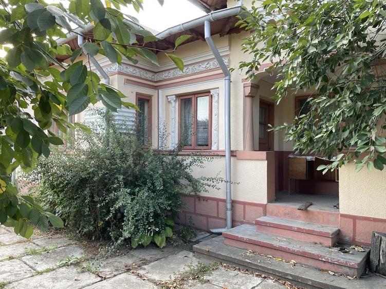 Casă cu 4 camere în Albotele