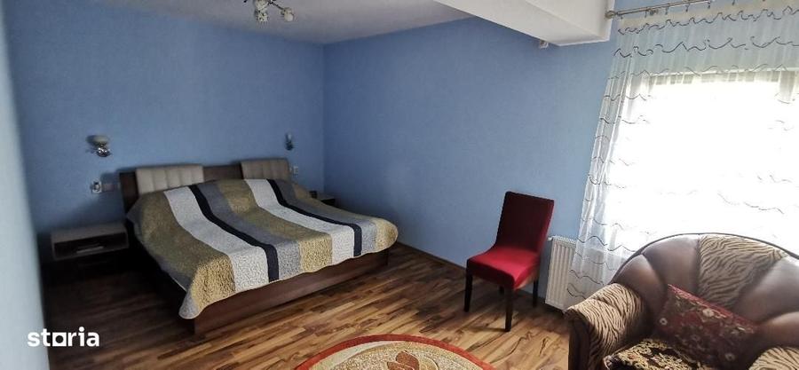 Casă cu 4 camere decomandat în Buda
