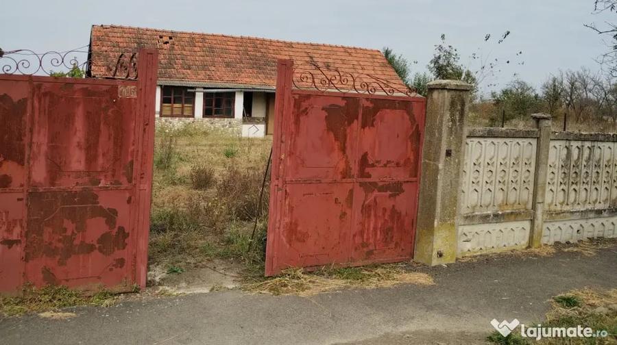 Teren de 610 mp, în Sinersig