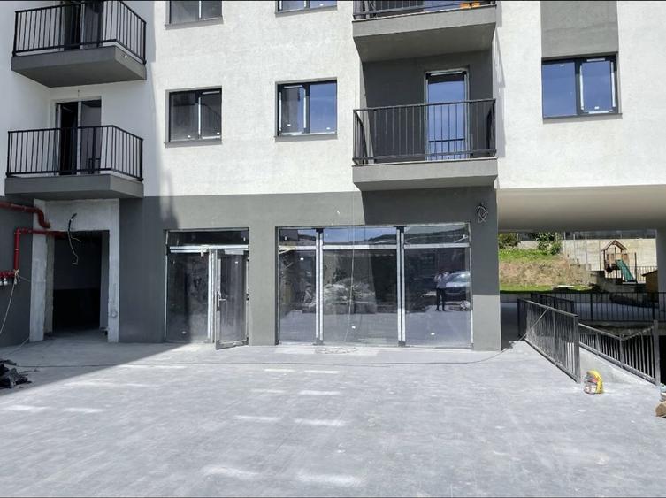 Spațiu comercial, de 65 mp, în Baciu