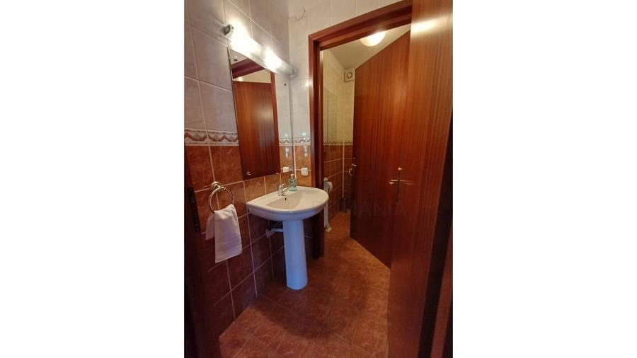Apartament cu 4 camere decomandat, mobilat în Batistei