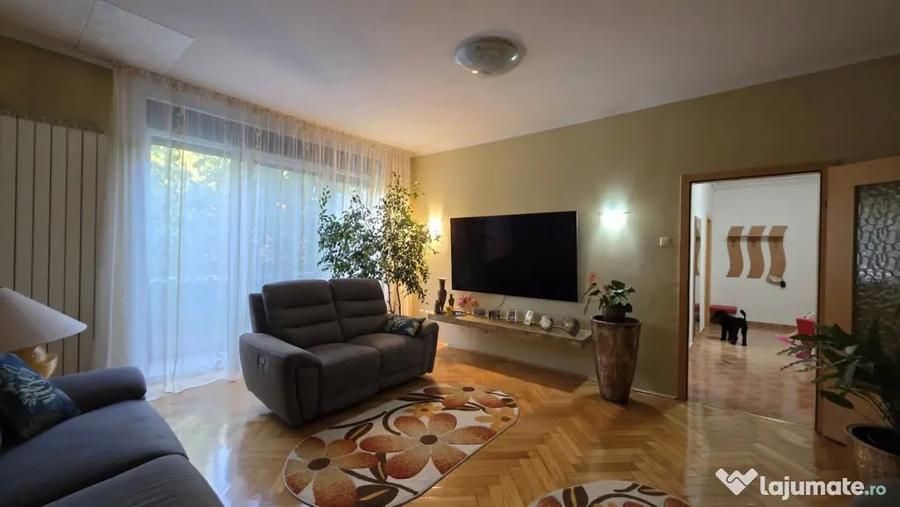 Apartament cu 2 camere semidecomandat în Central