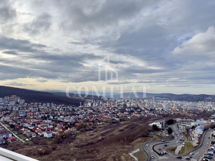 Apartament cu 4 camere semidecomandat în Zorilor