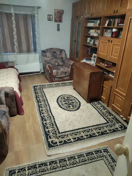 Casă cu 4 camere în Barieră