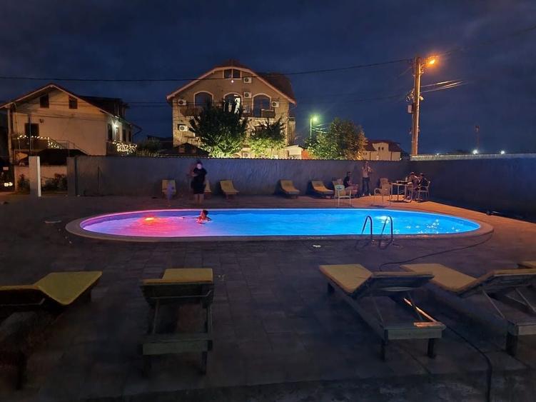 Casă cu 4 camere în Palazu Mare