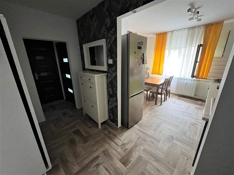 Apartament cu 2 camere decomandat, mobilat în Sebastian