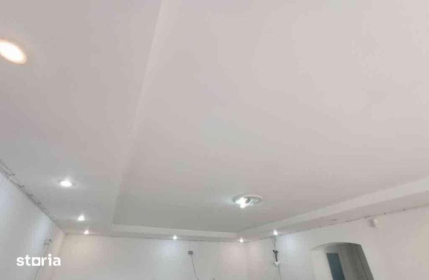Casă cu 7 camere cu Teren 250 Mp în Vitan