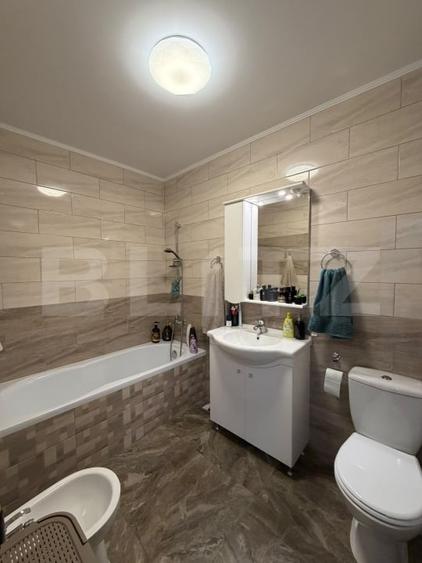 Apartament cu 2 camere semidecomandat, mobilat în Florești