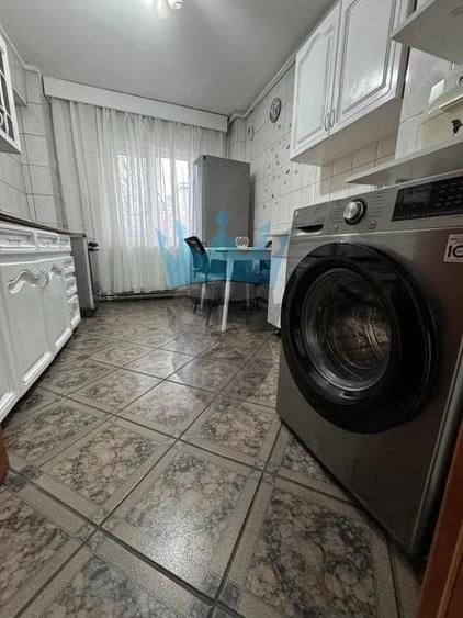 Apartament cu 3 camere decomandat în Cantacuzino