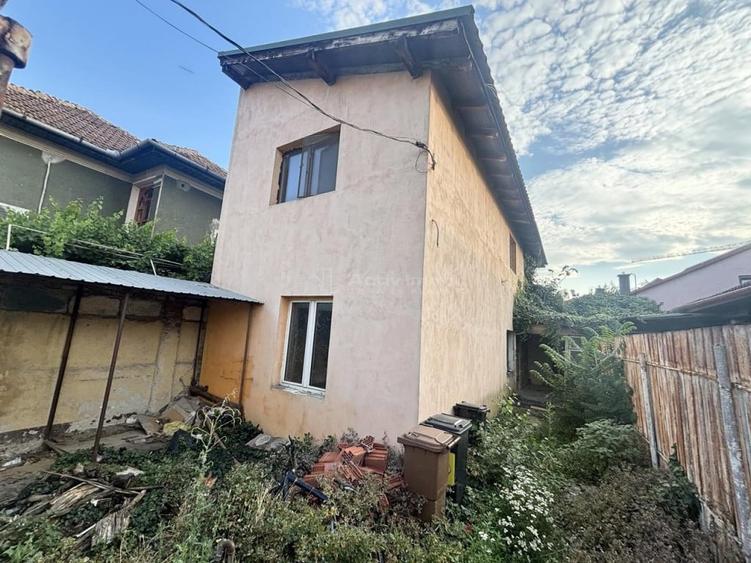 Casă cu 3 camere cu Teren 122 Mp în Central