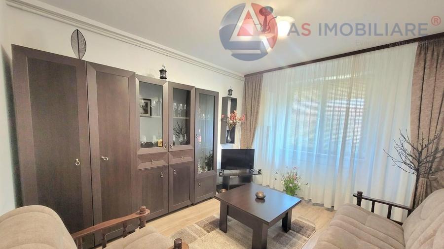 Apartament cu 2 camere decomandat în Central