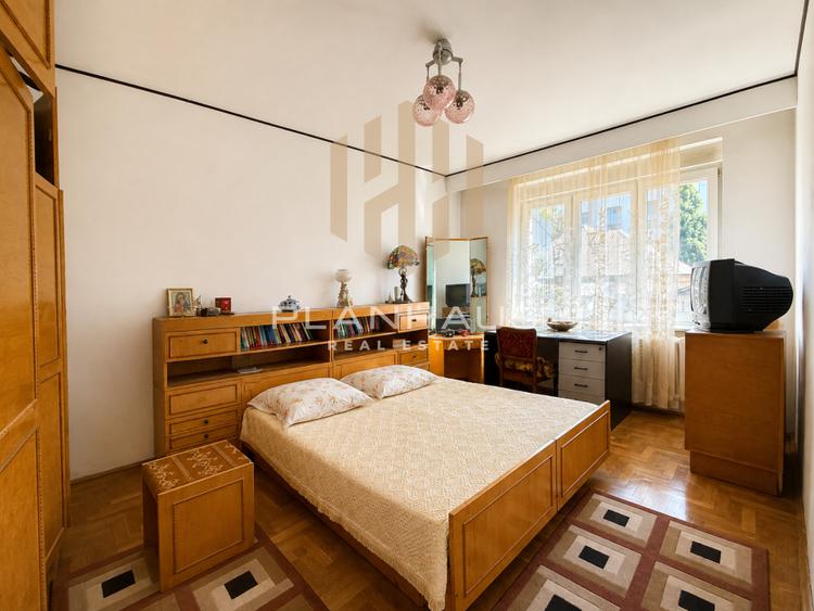 Apartament cu 4 camere decomandat, mobilat în Ultracentral