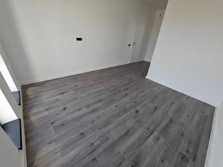 Casă individuală cu 4 camere cu Teren 500 Mp în Țegheș