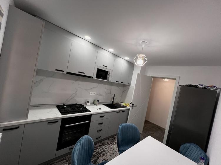 Apartament cu 2 camere semidecomandat în Exterior Vest