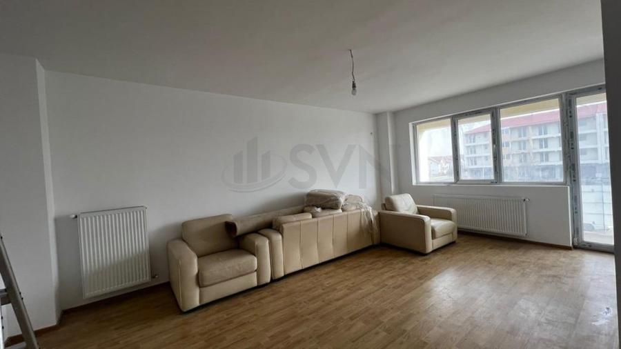 Apartament cu 3 camere decomandat în Aviației