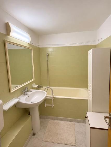 Apartament cu 2 camere decomandat în Decebal