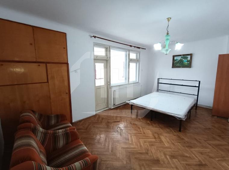 Apartament cu 2 camere decomandat, mobilat în Central
