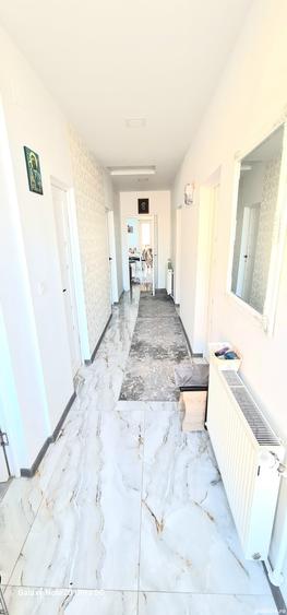 Casă cu 4 camere cu Teren 500 Mp în Hunedoara
