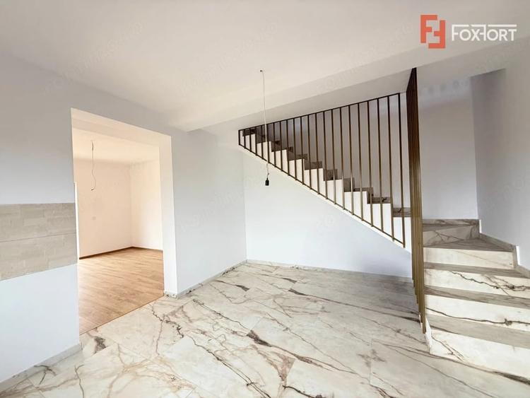 Casă cu 4 camere cu Teren 272 Mp în Săcălaz