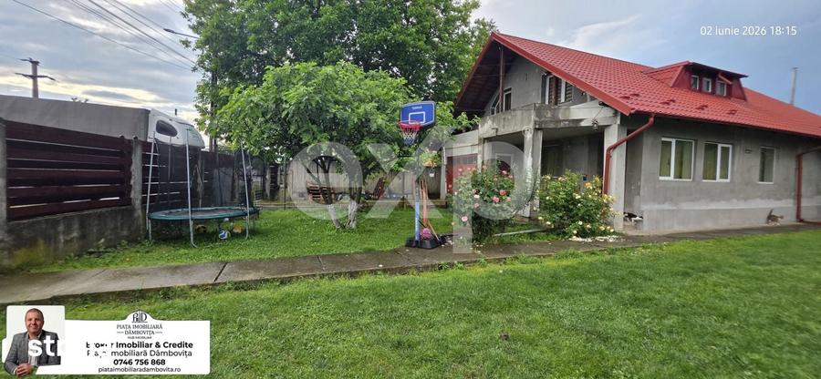 Casă cu 8 camere cu Teren 577 Mp în Aninoasa