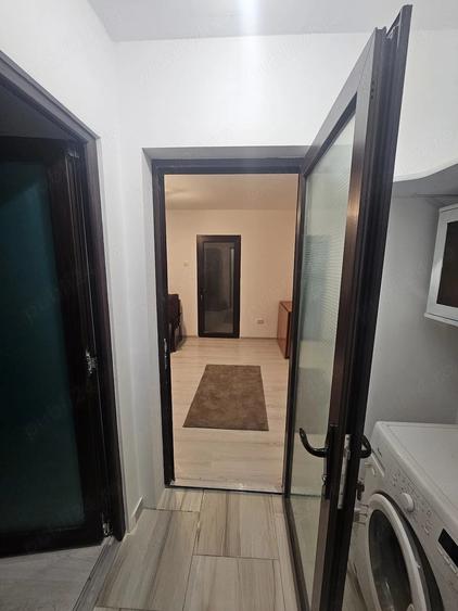 Apartament cu 2 camere semidecomandat în Podul de Piatră