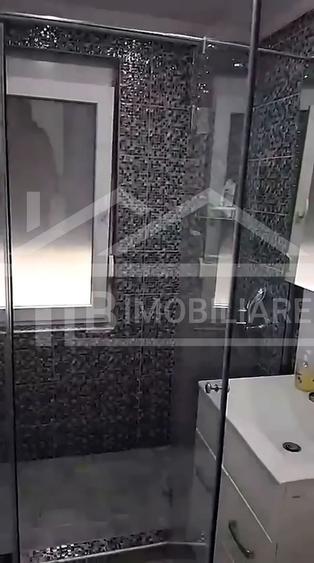 Apartament cu 3 camere decomandat în 7 Noiembrie