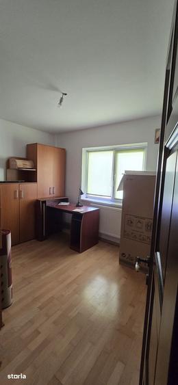 Apartament cu 3 camere decomandat în Mioriței