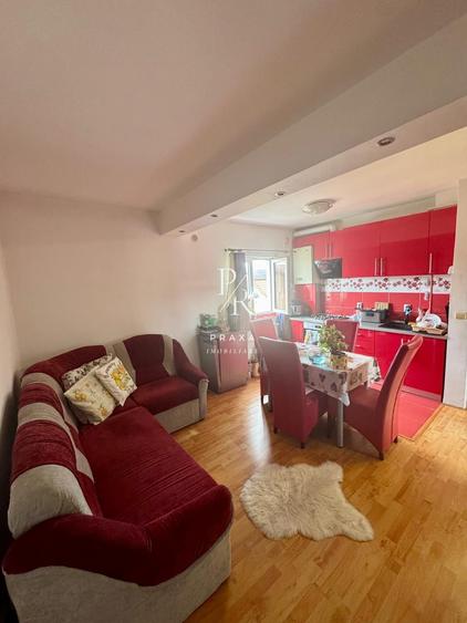 Apartament cu 2 camere semidecomandat, mobilat în Florești