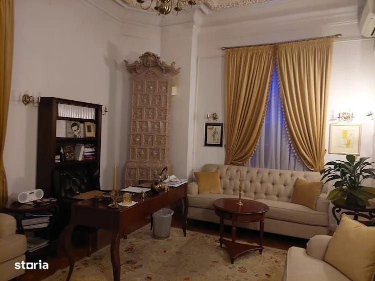 Casă cu 4 camere cu Teren 707 Mp în Romană