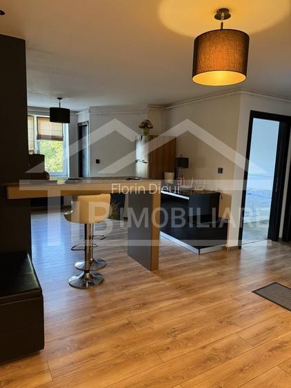 Apartament cu 3 camere, 90mp, garaj, Zona E.On