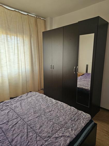 Apartament cu 2 camere decomandat în Petroșani
