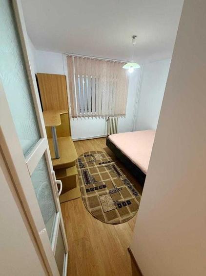 Apartament cu 3 camere decomandat în Alexandru cel Bun