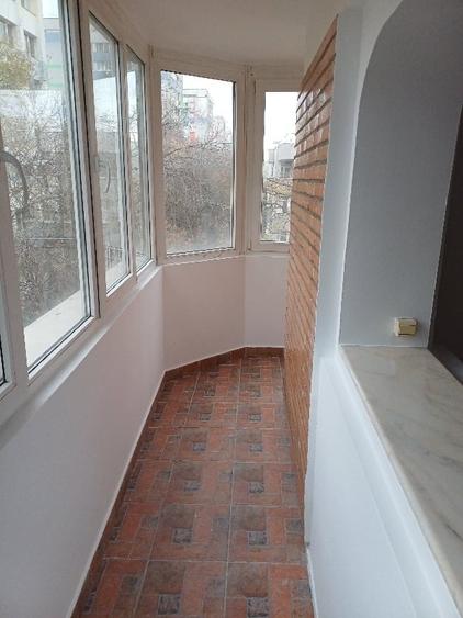 Apartament cu 4 camere decomandat în Dorobanți