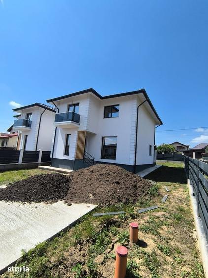 Casă cu 4 camere cu Teren 325 Mp în Valea Adâncă