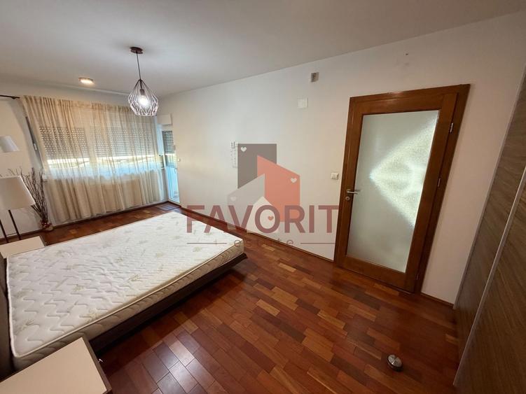 Duplex cu 4 camere cu Canalizare în Aradului