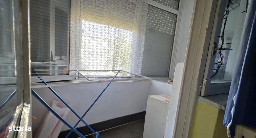 Apartament 4 camere, Dacia, Etaj 3, Centrala proprie, Mobilat si utila - 1