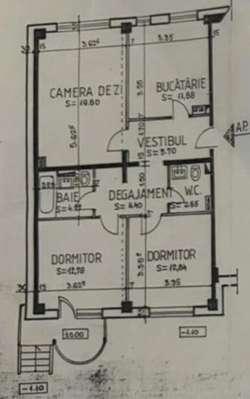 Apartament cu 3 camere decomandat în Aradului