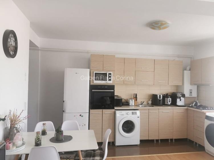 Apartament luminos și spațios
