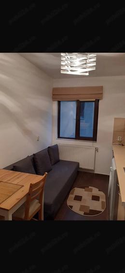 Garsonieră decomandată în Central