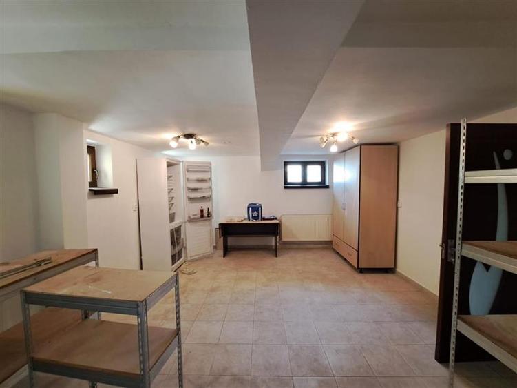 Birou, de 120 mp, în Iris
